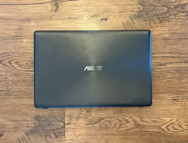 Notebook ASUS X550L com defeito 