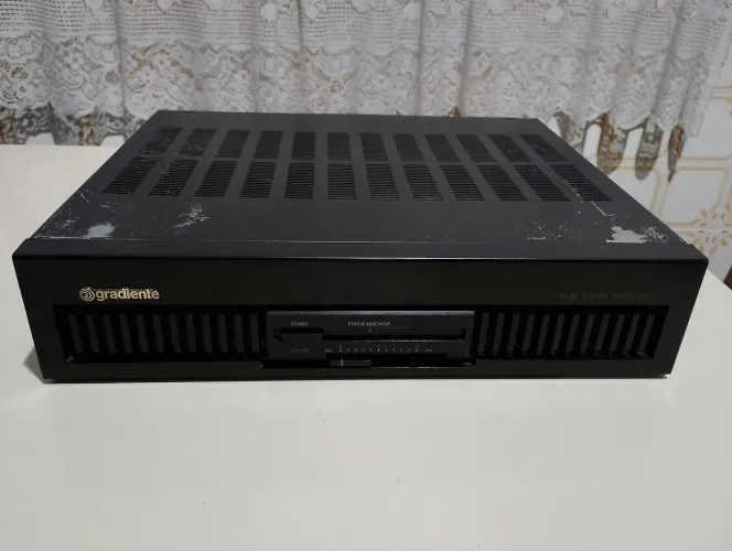 Amplificador Gradiente modelo PM80