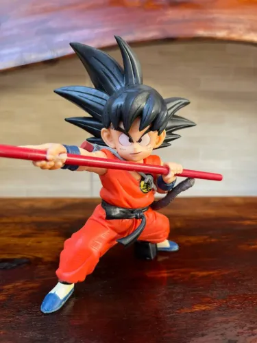 Action Figure Dragon Ball - Goku Com Bastão 14cm