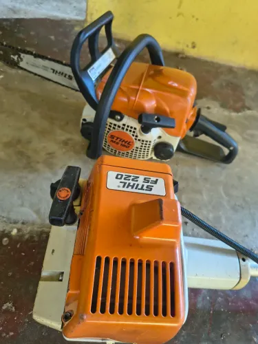 Vendo roçadeira FS 220 e motor serra Ms 180 STHIIL original promoção nos dois