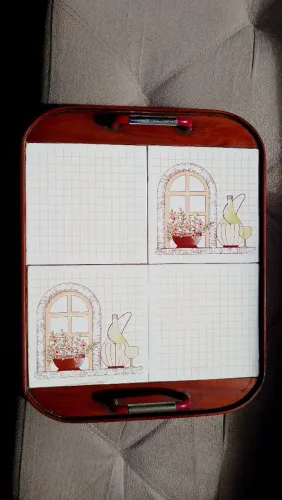 BANDEJA VINTAGE COM AZULEJO