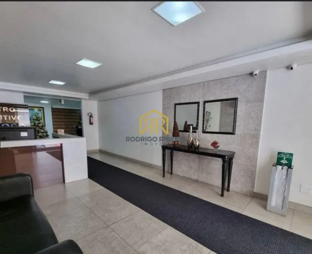 Sala comercial com 35m²/ 1 vaga de garagem/ Centro