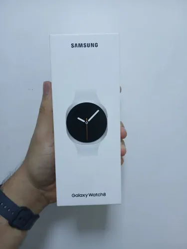 Watch8 bt 40 ou 44m