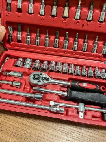 Kit de ferramentas com 46 peças + maleta com Jogo de soquete reversível catraca