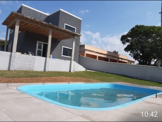 Casa Residencial em Araruama (RJ) Bairro Iguabinha | 2 quartos | Piscina e Churrasqueira