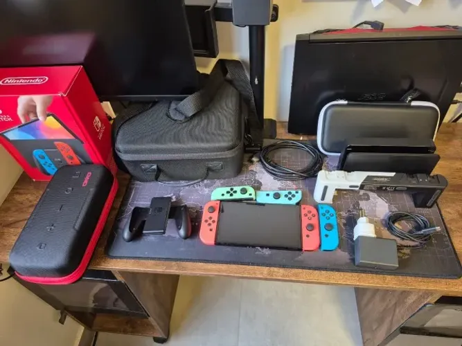 Nintendo Switch OLED desbloqueado com 8 acessórios extras