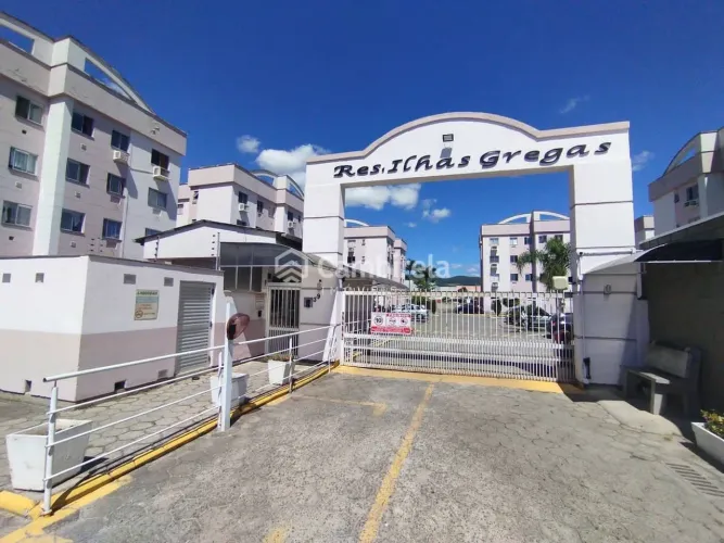 Apartamento com 02 quartos - Bairro Aririu