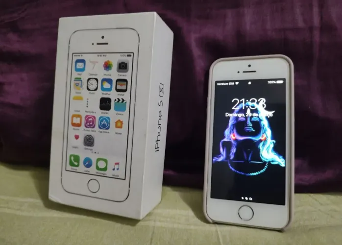 iPhone 5s barato na caixa tudo funcionando 