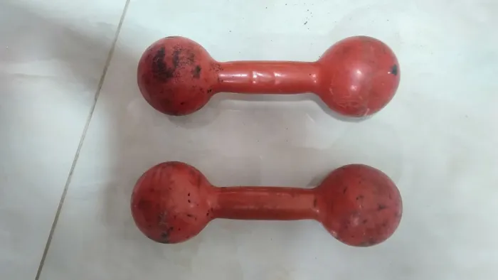2 pares de halteres a venda .