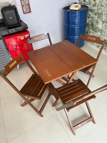 Mesa + 4 Cadeiras Eisenbahn - $350,00