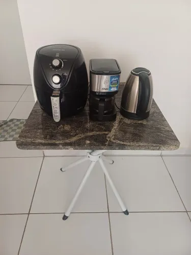 Mesa Mármore sem cadeiras 
