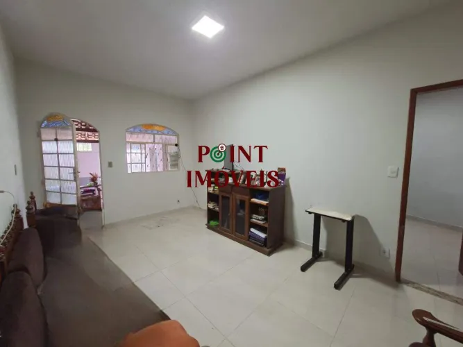 Casa em lote de 395 metros, à venda, Araguaia/Milionários-BH