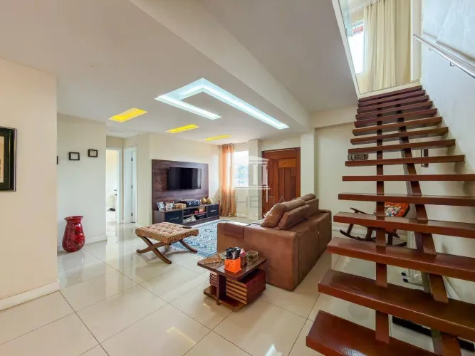 Casa com 4 dormitórios à venda, 289 m² por R$ 1.500.000,00 - Agriões - Teresópolis/RJ