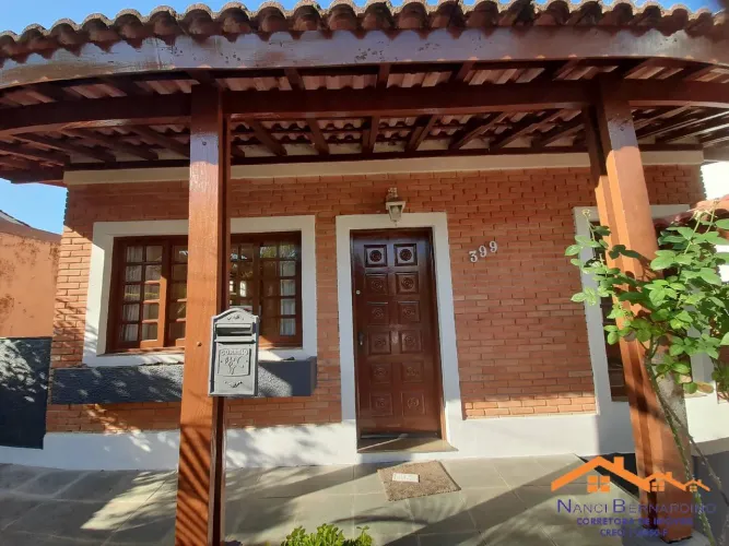 Casa a venda em condomínio fechado de Aruja ! Confira!