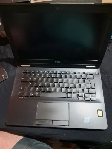 Dell 7270 core i5.6ª funciona mas está sem HD memória e carregador