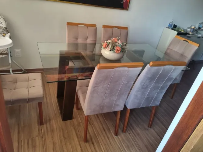 Mesa de vidrocom 6 cadeiras