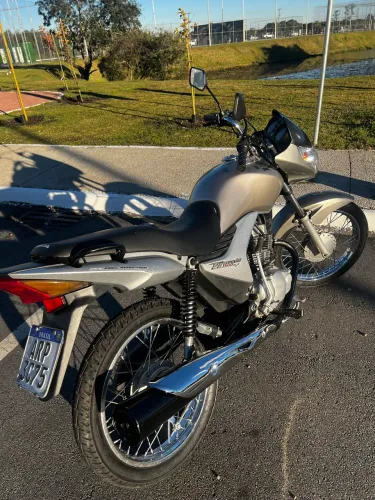 Titan 150 KS 2009 - Motor OK, Documento em Dia