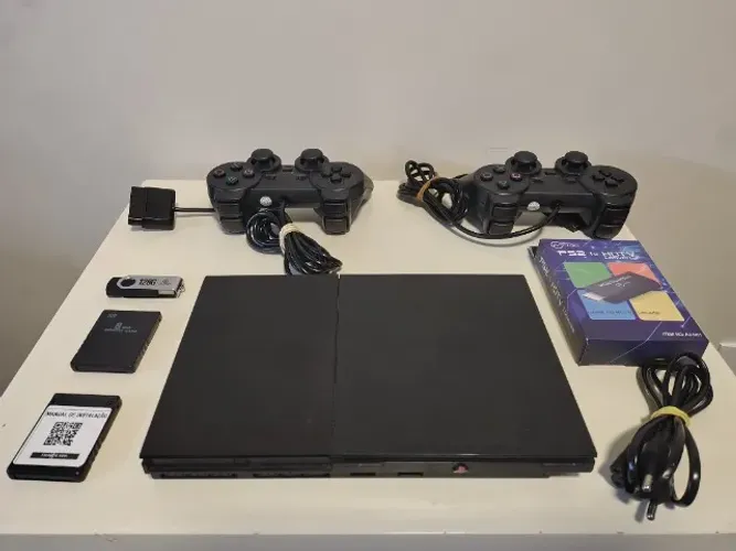 Playstation 2 Completo com leitor de CD, 2 controles, memory card e adaptador HDMI