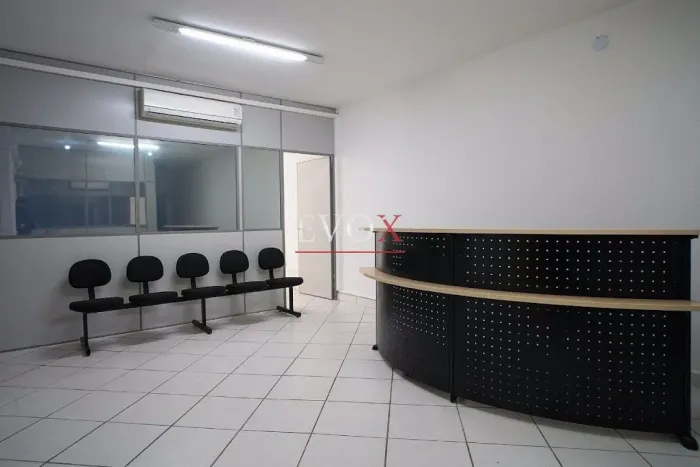 Sala Comercial, com 157 ² - andar inteiro, para locação no Centro de Porto Alegre