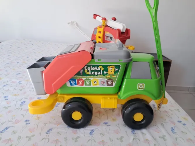 Caminhão de Lixo