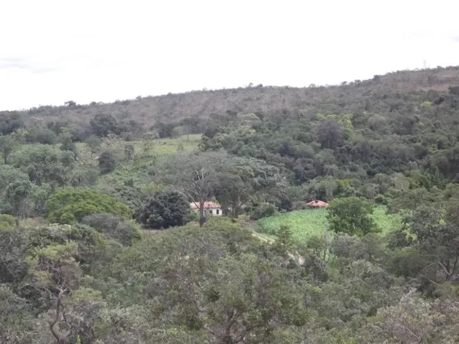 Terreno 47.000m², próximo a Serra do Cipó, com internet e bela vista para área verde.