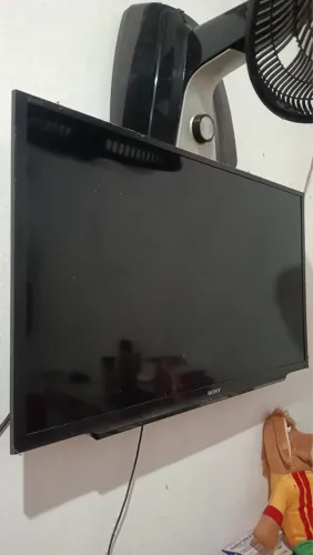 Vendo duas tv uma 32 e 50 polegadas