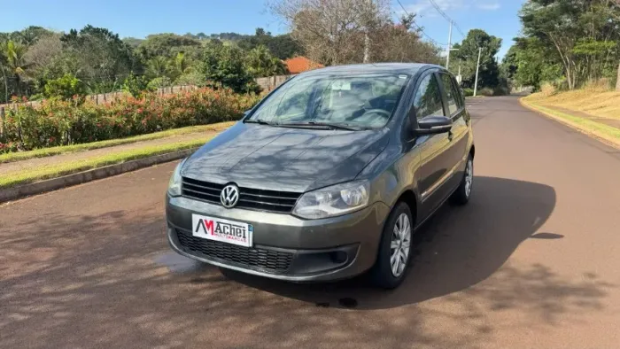 Volkswagen Fox 1.0 MI Total Flex 8V 3P 2014