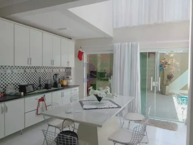 Casa de condomínio sobrado para venda com 304 m² com 4 quartos-JACAREI-SP