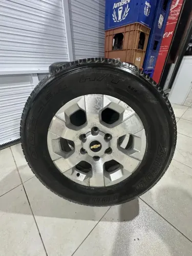 Conjunto completo de pneus e rodas da S10