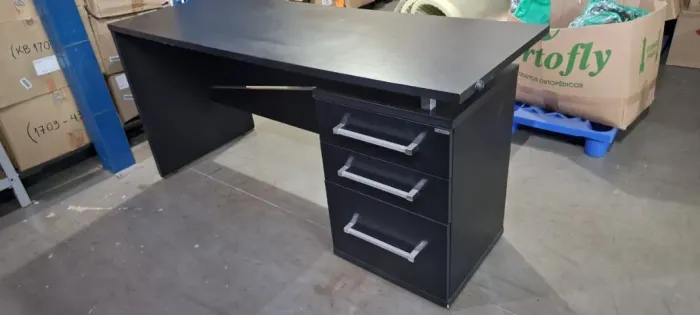 Mesa de Escritório Giobel Preta 60cm x 160cm