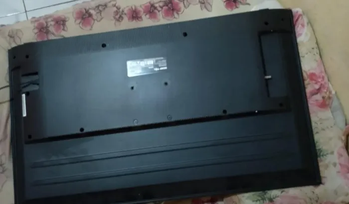 VENDE TV - RETIRADA DE PEÇAS