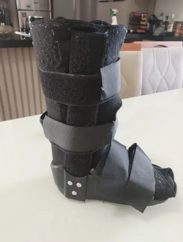Vendo bota ortopédica