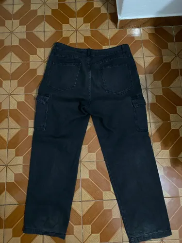Calça jeans masculina cargo