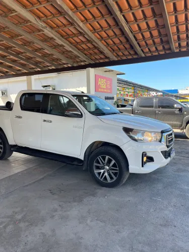 Toyota Hilux CD SRV 4X4 2.8 TDI Diesel Aut. 2019