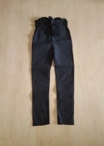 Calça feminina, clochard. Cintura alta