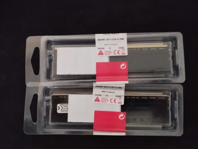 Memória RAM 8x2 DDR4 3200Hz