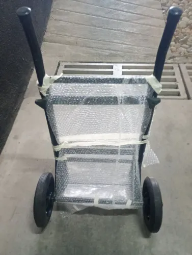 Carrinho de mão dobrável para transporte de cargas até 150kg