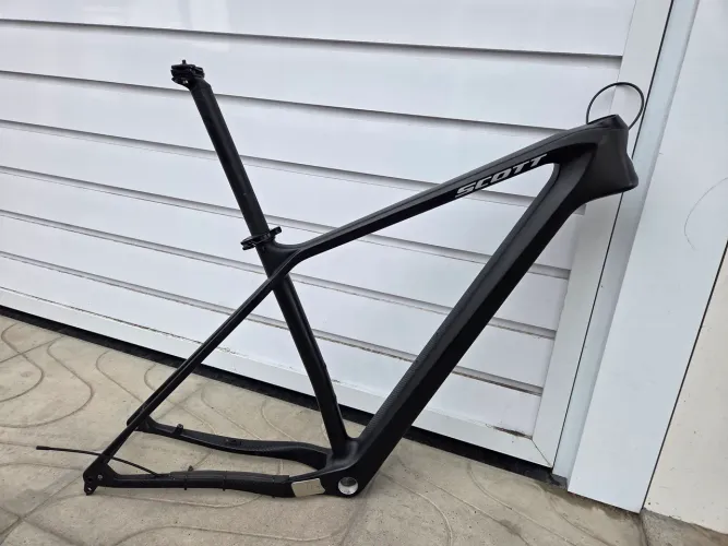 Quadro boost em carbono tamanho 19
