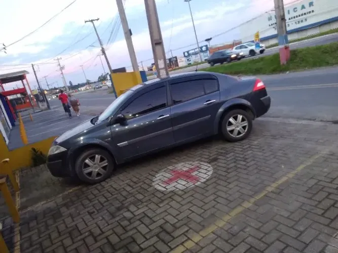 Renault Megane Sedan Dynamique Hi-flex 1.6 16V 2008