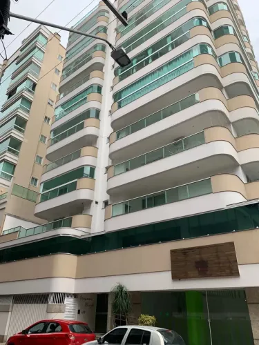 Cobertura duplex com 3 suítes sendo 1 master e 2 vagas - Meia Praia | Itapema/SC