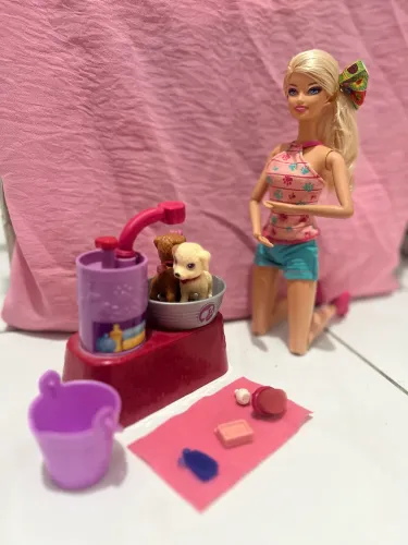 Barbie Espuma e Banho nos filhotes 2011