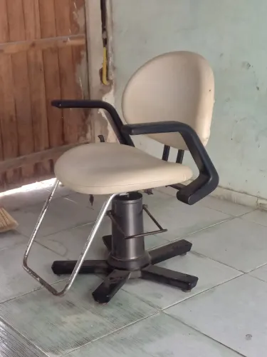 Cadeira  de barbearia pra vender 