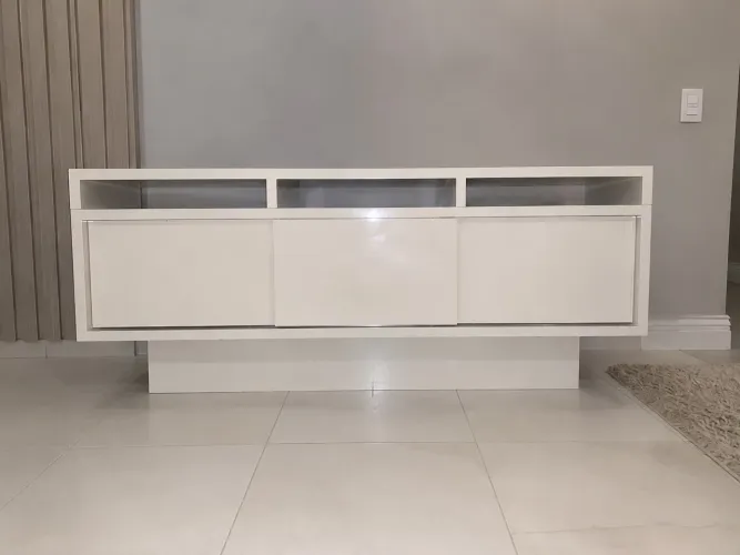 Móvel bege laqueado em mdf