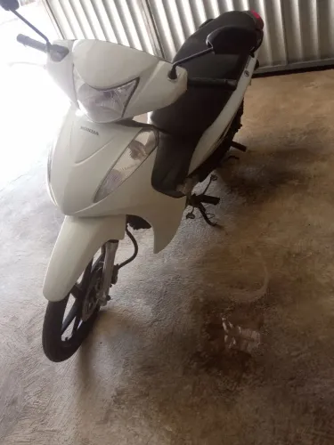 Vendo Biz EX. 125 ano 2014.