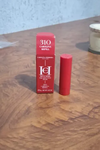 CAROLINA HERRERA refil balm labial carolina herrera the mini tint