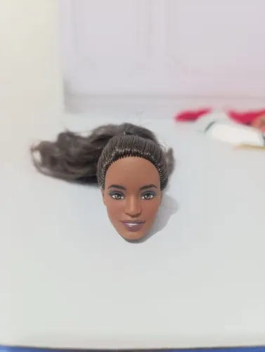 Cabeça da Barbie presidente