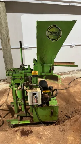 Prensa Hidráulica(tijolo ecológico) + Triturador de terra