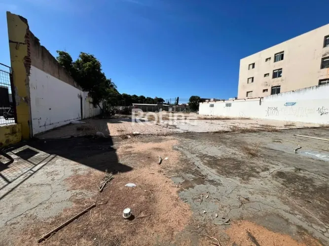 Área para alugar, Martins - Uberlândia/MG - Rotina Imobiliária