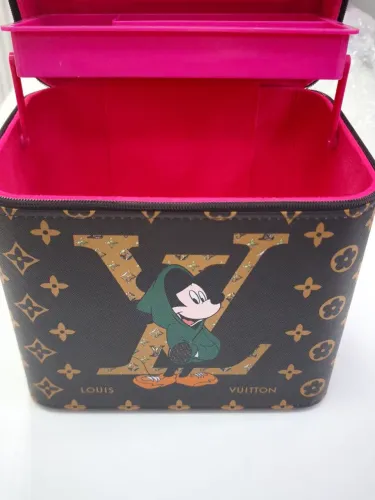 Nécessaire de Maquiagem Louis Vuitton