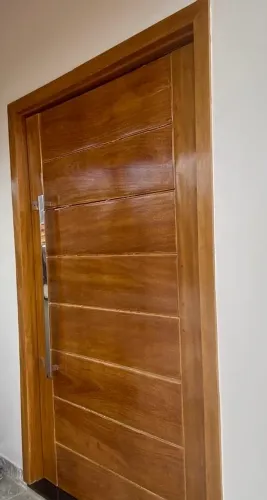 Porta de entrada principal da casa da residência